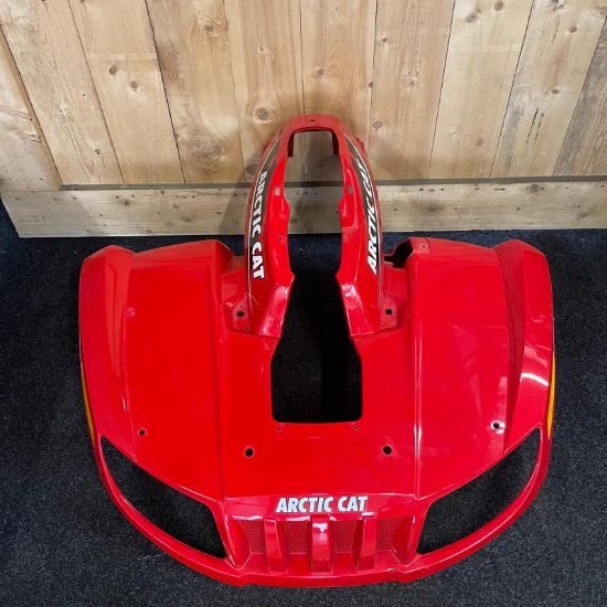 Afbeeldingen van Arctic-cat voorkap rood 550/700/1000 TRV
